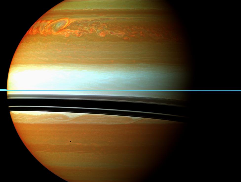 2011年"卡西尼"拍摄的土星,北半球出现了一个巨大的风暴.